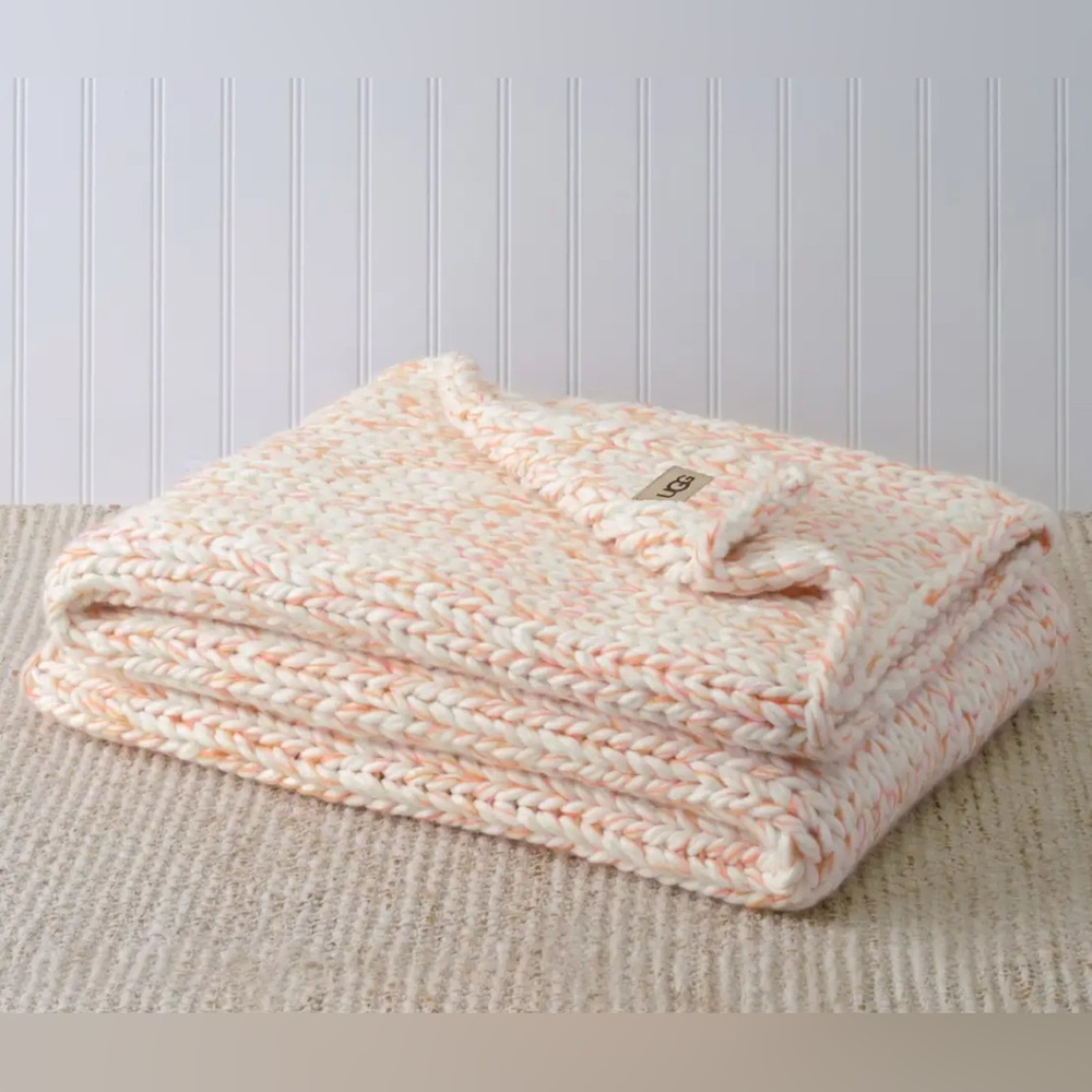 UGG Chunky Knit Eloise Throw - Wood Rose